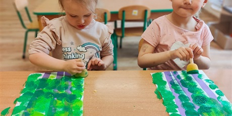 Powiększ grafikę: Brzozy - praca plastyczna