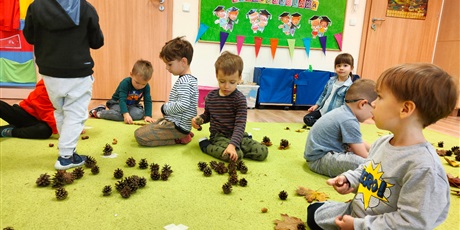 Powiększ grafikę: "Dary Jesieni" - zabawy w sali