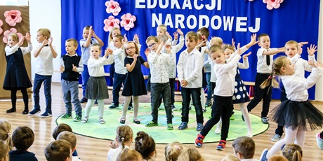 Powiększ grafikę: DZIEŃ EDUKACJI NARODOWEJ