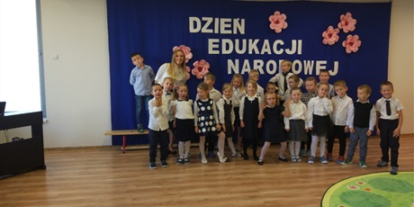 Powiększ grafikę: DZIEŃ EDUKACJI NARODOWEJ