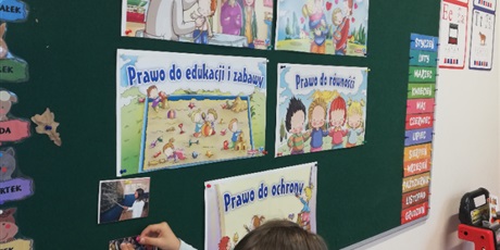 Powiększ grafikę: Dzień Praw Dziecka
