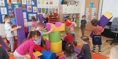 Powiększ grafikę: Program "Przedszkole bez zabawek"