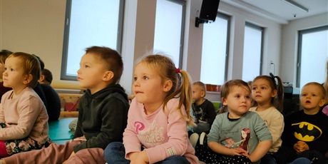 Powiększ grafikę: Teatrzyk "Super bohaterowie kontra niewidzialni wrogowie"