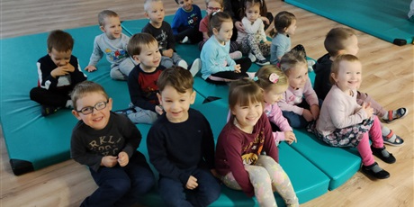 Powiększ grafikę: Teatrzyk "Super bohaterowie kontra niewidzialni wrogowie"