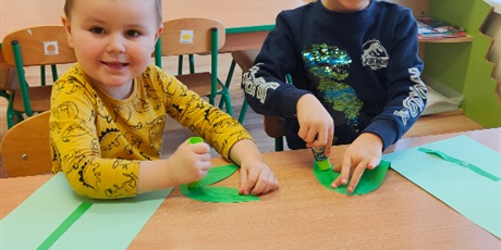 Powiększ grafikę: Wiosnenne tulipany - praca plastyczna