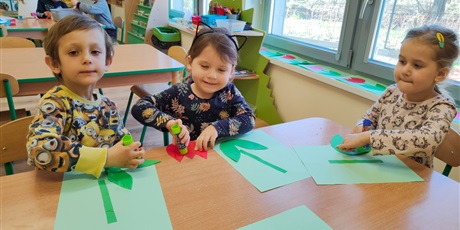 Powiększ grafikę: Wiosnenne tulipany - praca plastyczna