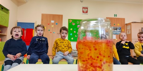 Powiększ grafikę: Zabawy i eksperymenty z wodą