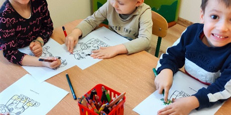 Powiększ grafikę: Zabawy w sali