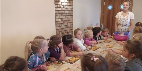 Powiększ grafikę: Wycieczka 6-latków na Dzień Ziemniaka do Łapalic 07.10